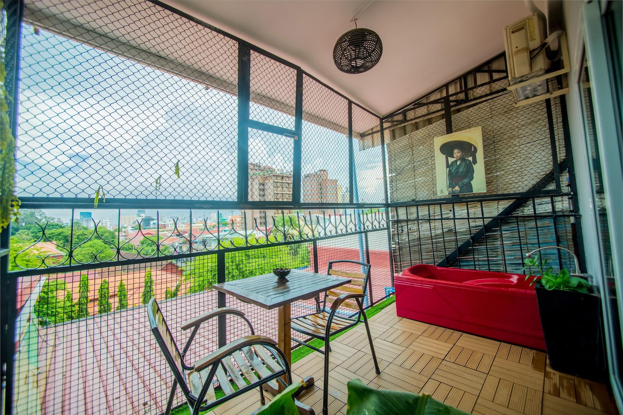 The Artist Residence Phnom Penh Exteriör bild